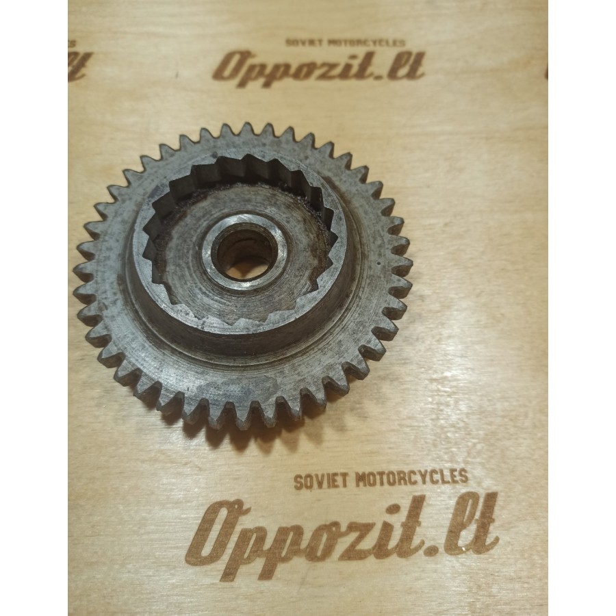 Užvedimo dantratis K750, M72