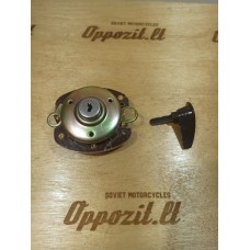 K750 spynelė su rakteliu