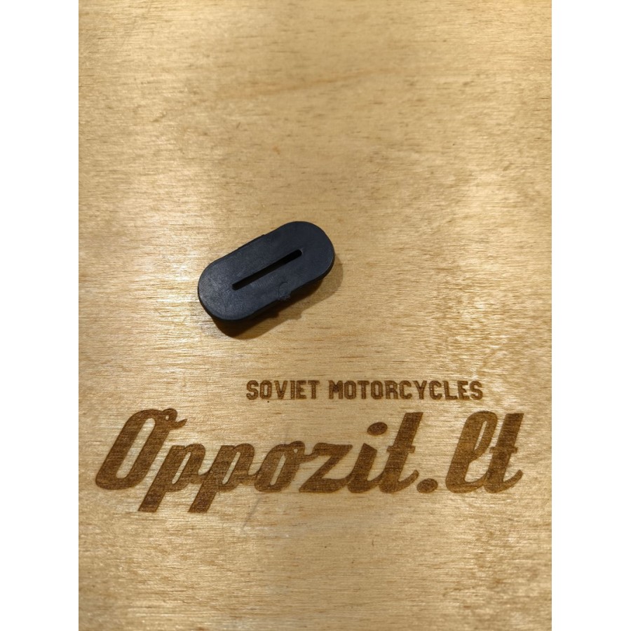 Daiktadėžės dangtelio tvirtinimo guma